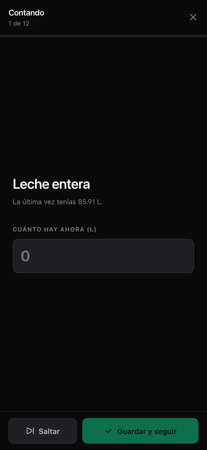 Modo de conteo a pantalla completa: un insumo, cuánto había la última vez, y un campo para el número de hoy