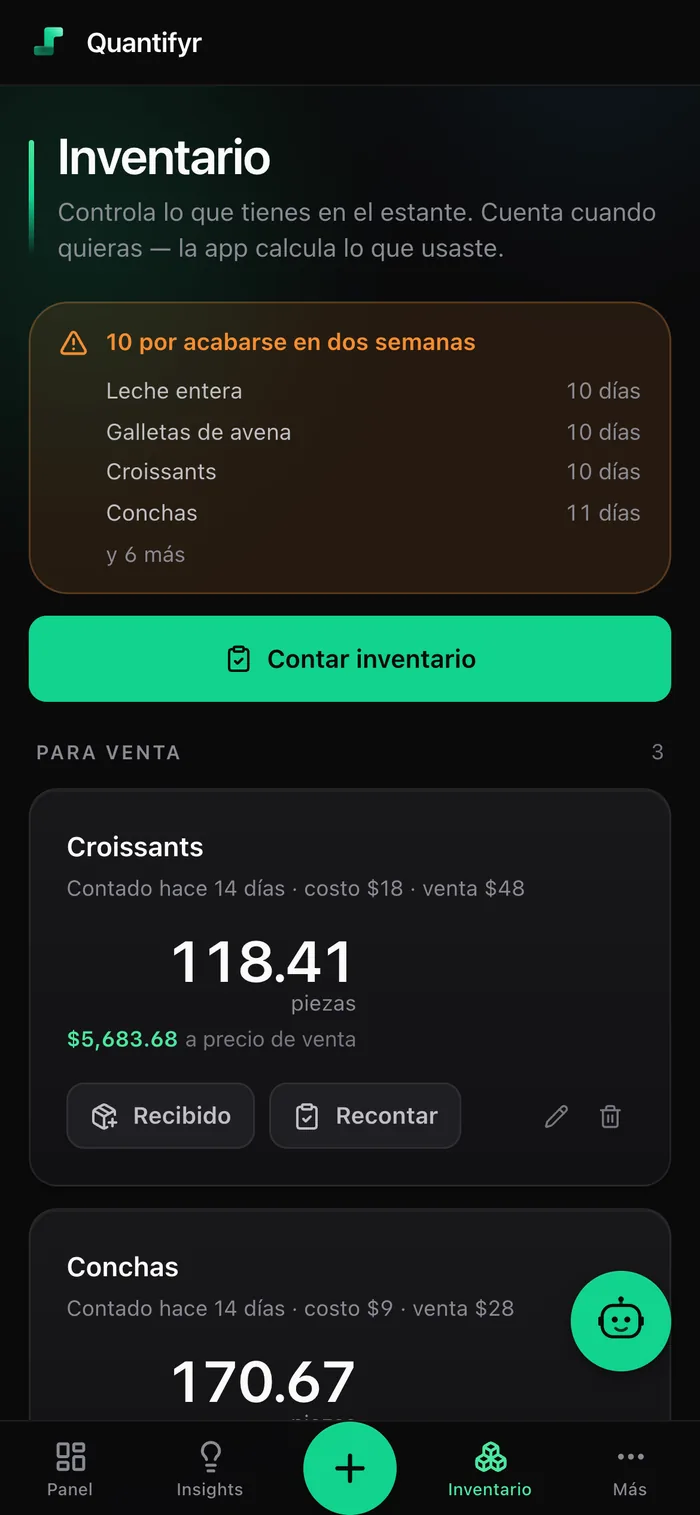 Inventario en un teléfono: aviso de diez insumos por acabarse en dos semanas, con sus nombres y días restantes